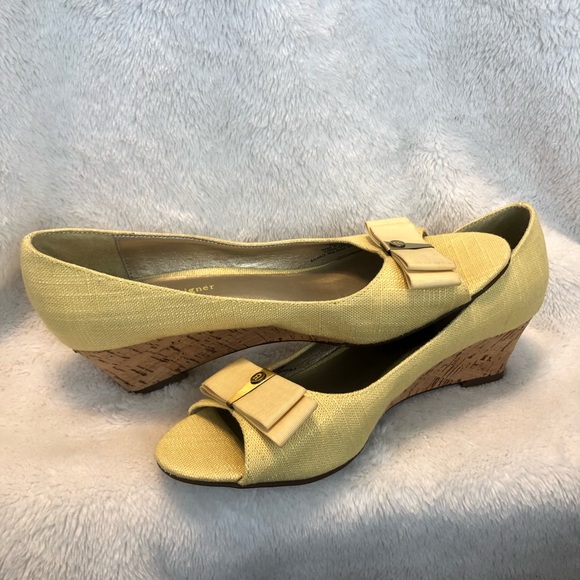 Etienne Aigner Yellow Fabric Wedge Open Toe Bow - Picture 6 of 8